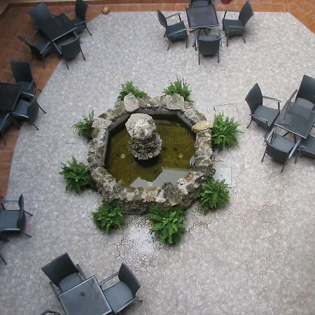 La Corrala Apartahotel